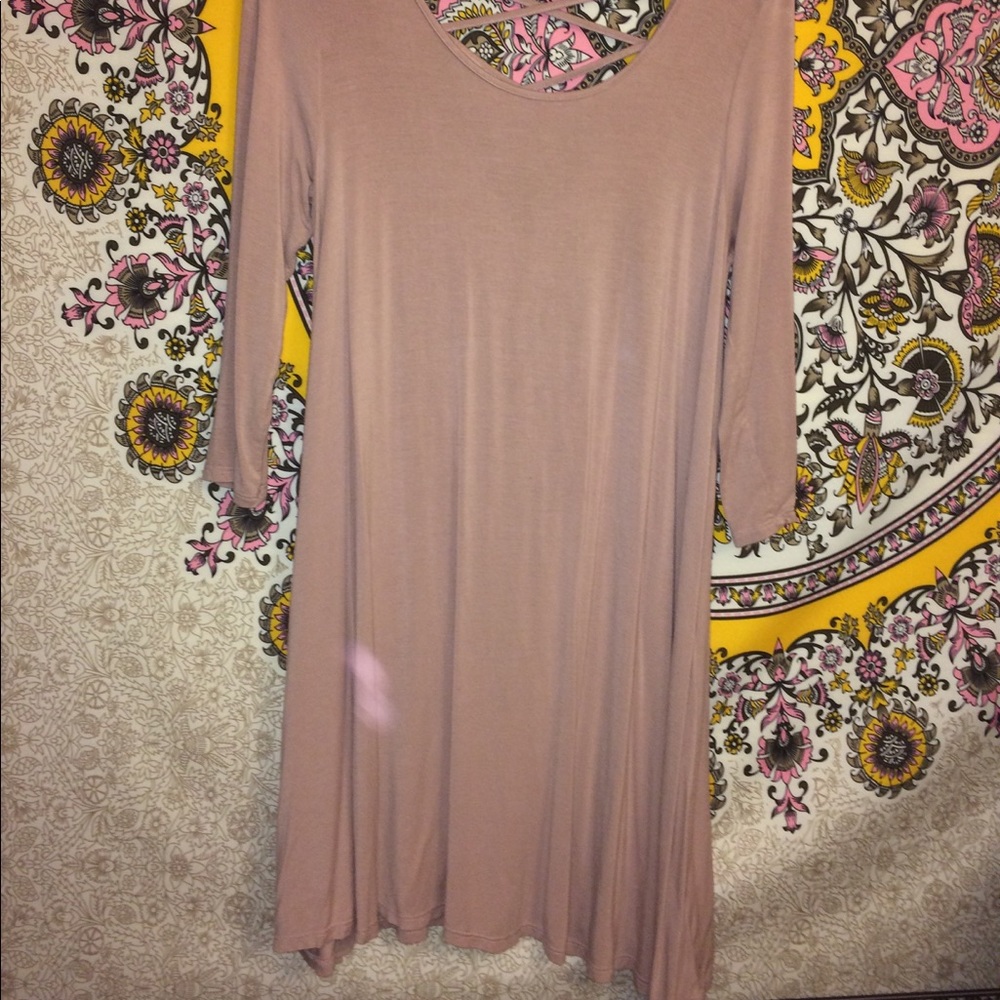 Dress - Picture 2 of 4